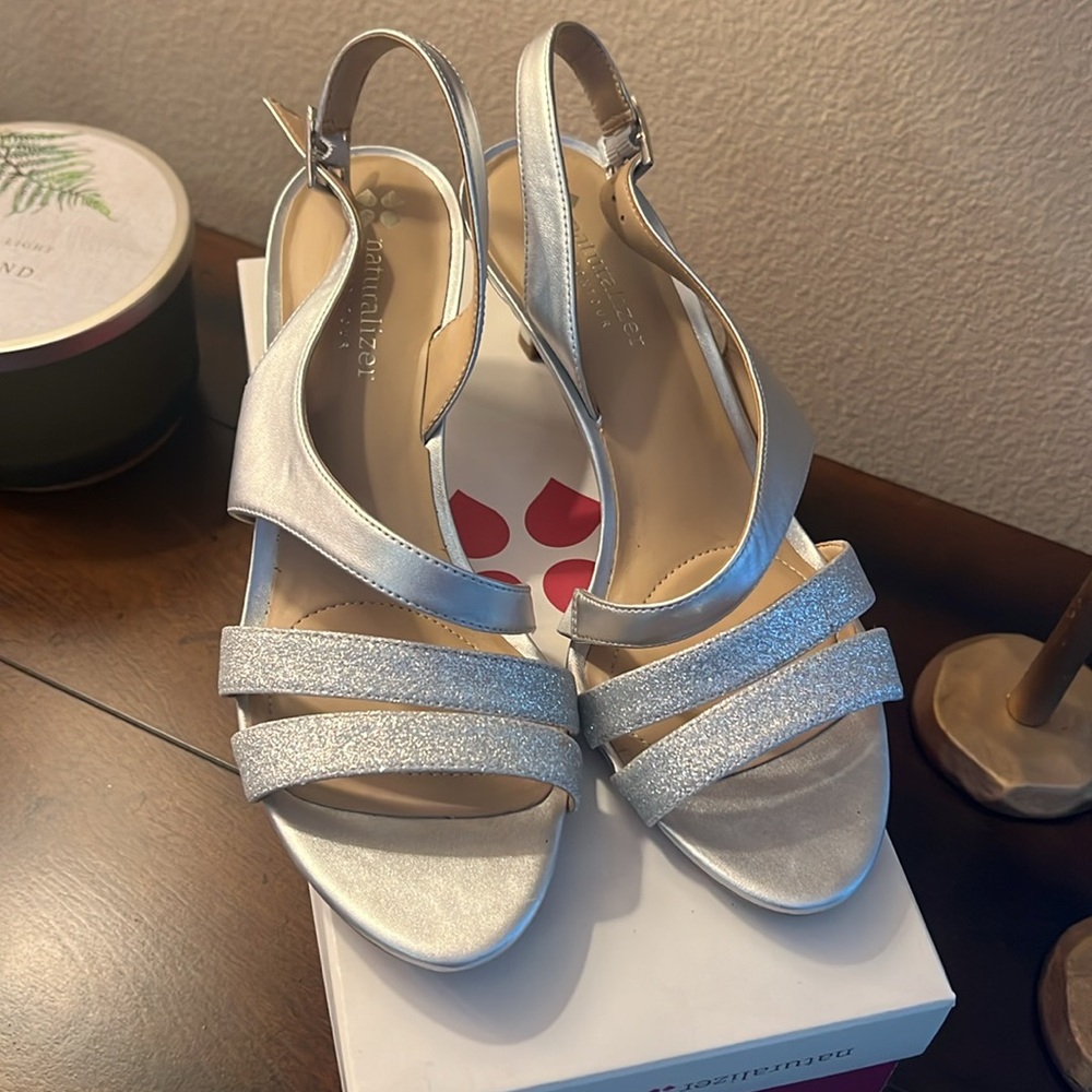 Naturalizer Silver Taimi Strappy Dress Shoes - Picture 8 of 9